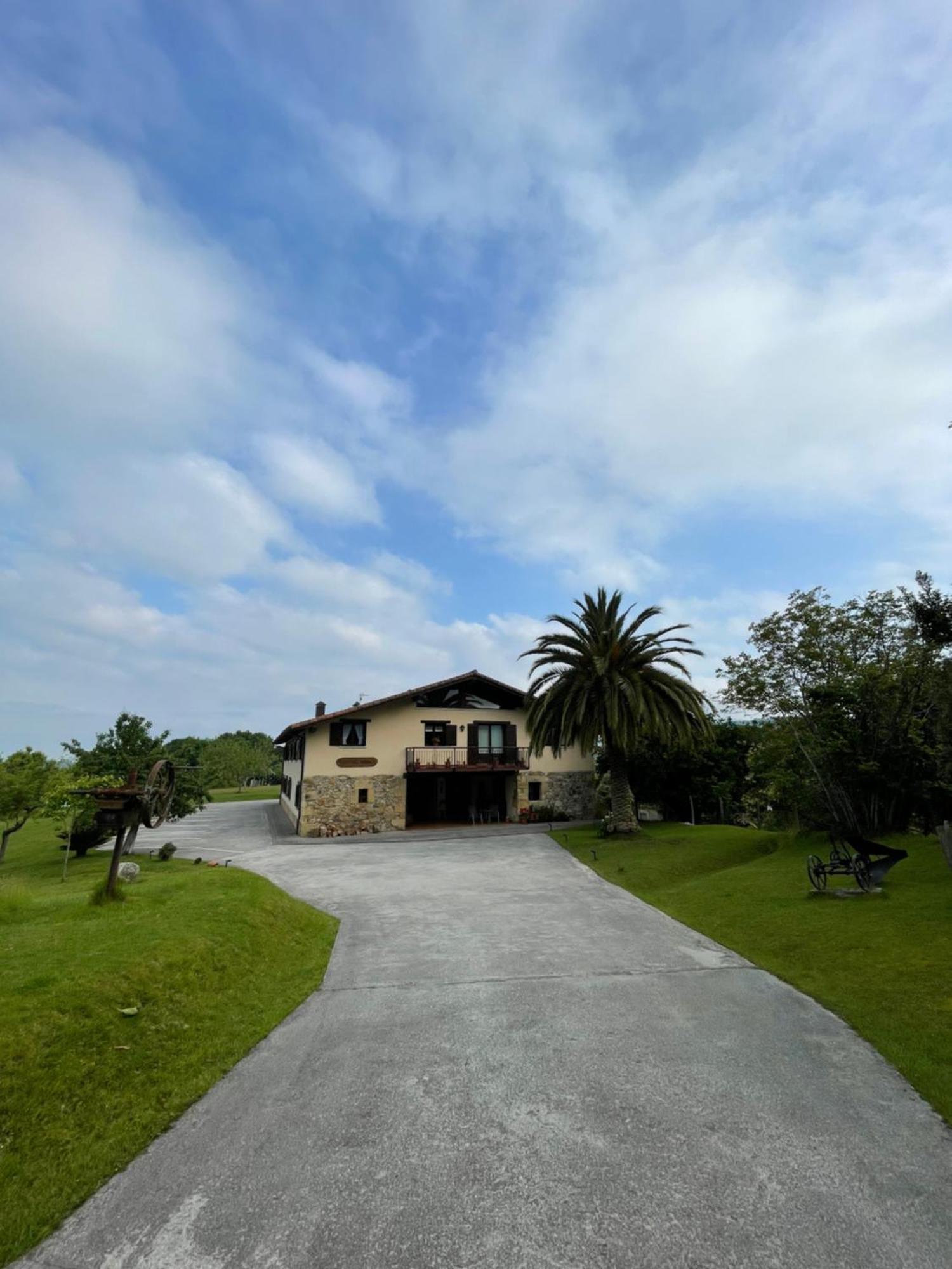 Agroturismo Erretegi Haundi Oiartzun Exterior photo